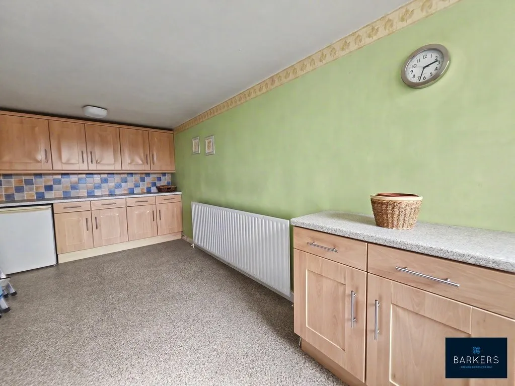 Merlin Court, Batley WF17 0RG, photo 17