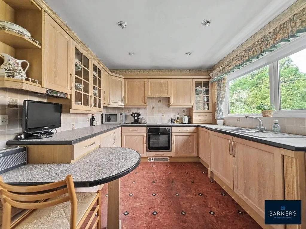 Merlin Court, Batley WF17 0RG, photo 6