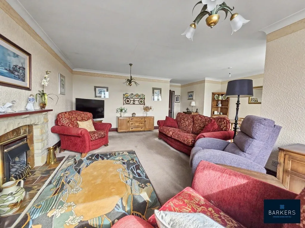 Merlin Court, Batley WF17 0RG, photo 9