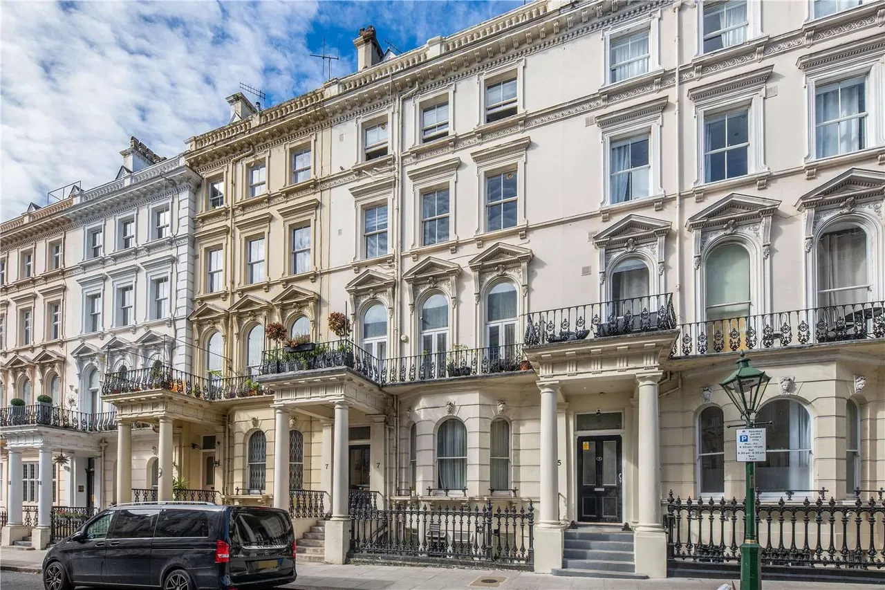Prince of Wales Terrace, London, W8 5PG, photo 2