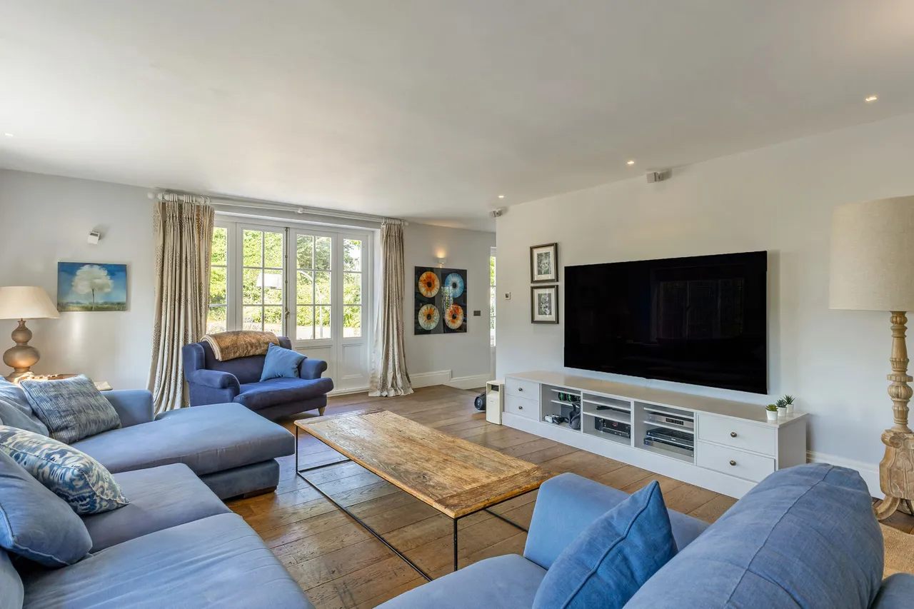 Upper Hale Road, Farnham, GU9, photo 6