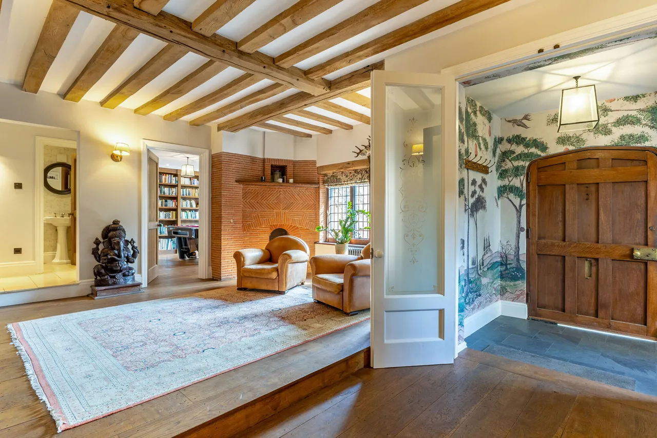 Upper Hale Road, Farnham, GU9, photo 4