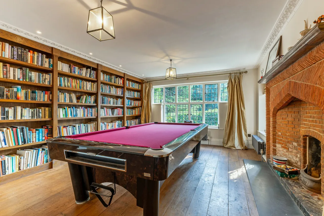 Upper Hale Road, Farnham, GU9, photo 9