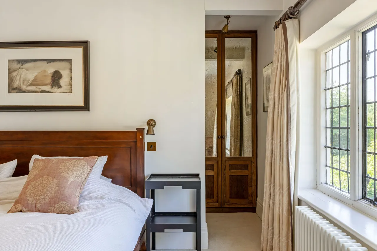 Upper Hale Road, Farnham, GU9, photo 18