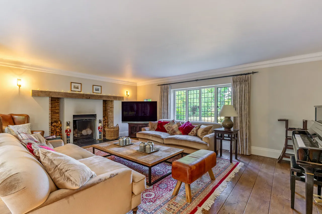 Upper Hale Road, Farnham, GU9, photo 5