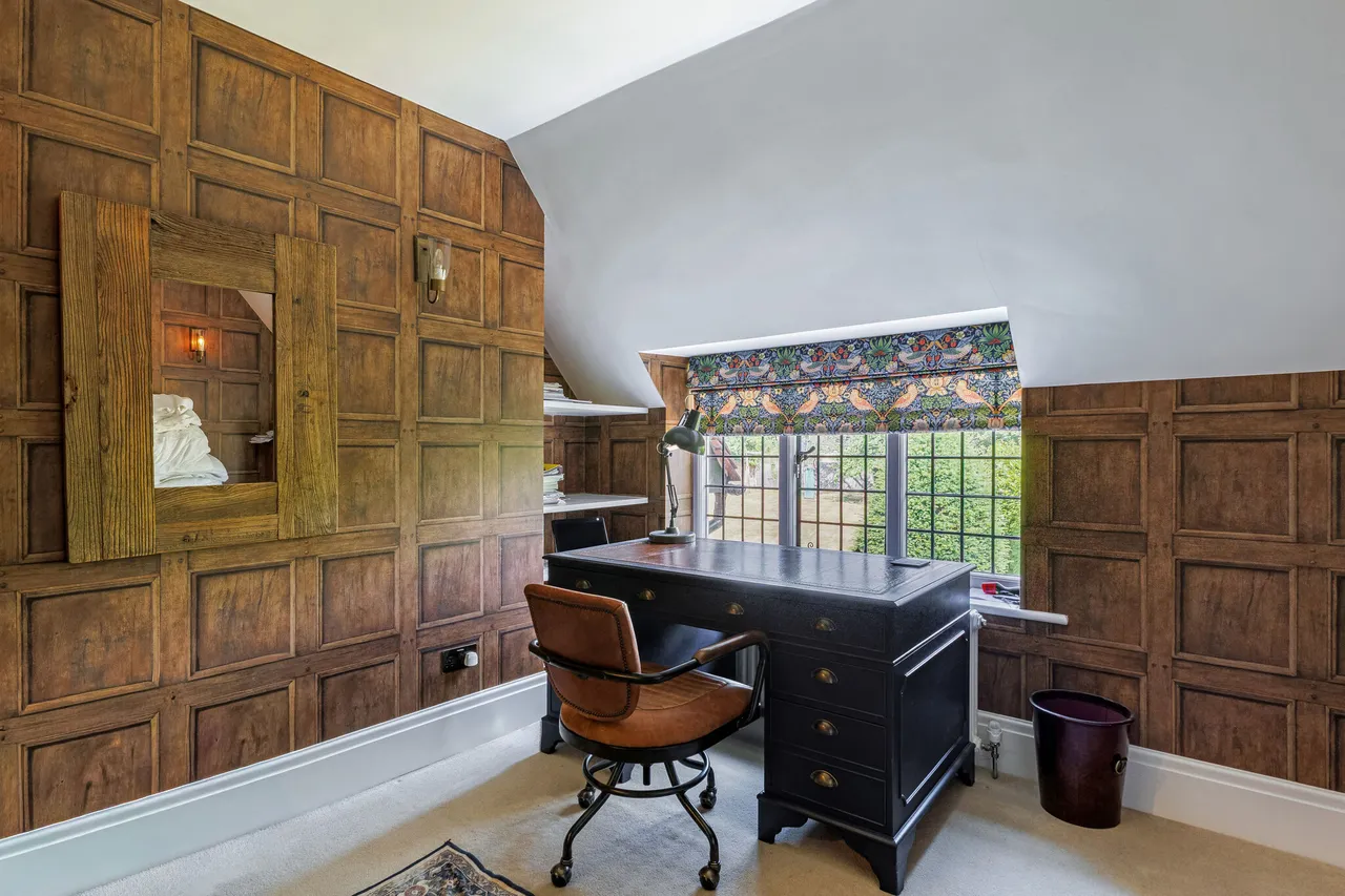 Upper Hale Road, Farnham, GU9, photo 16