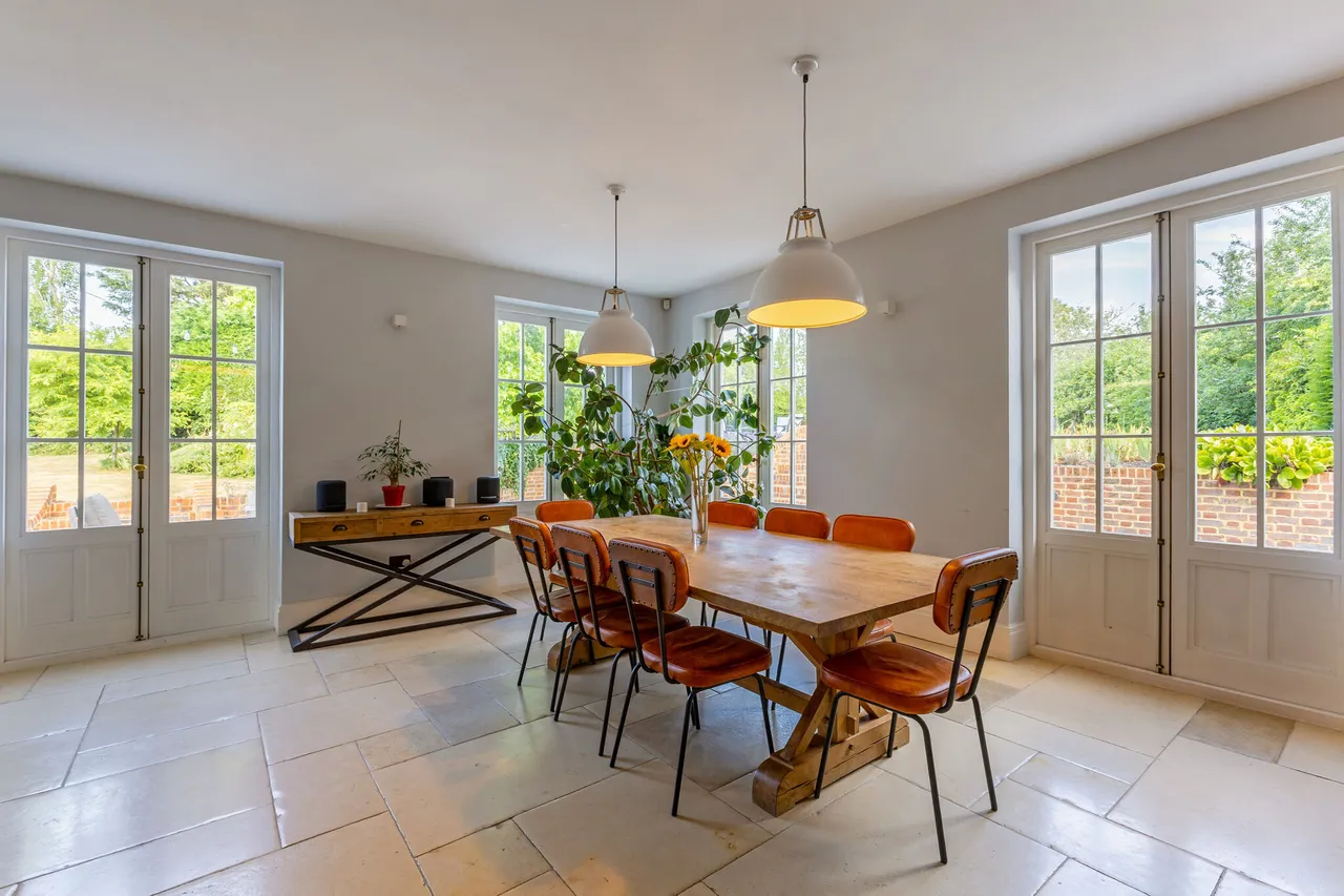 Upper Hale Road, Farnham, GU9, photo 8