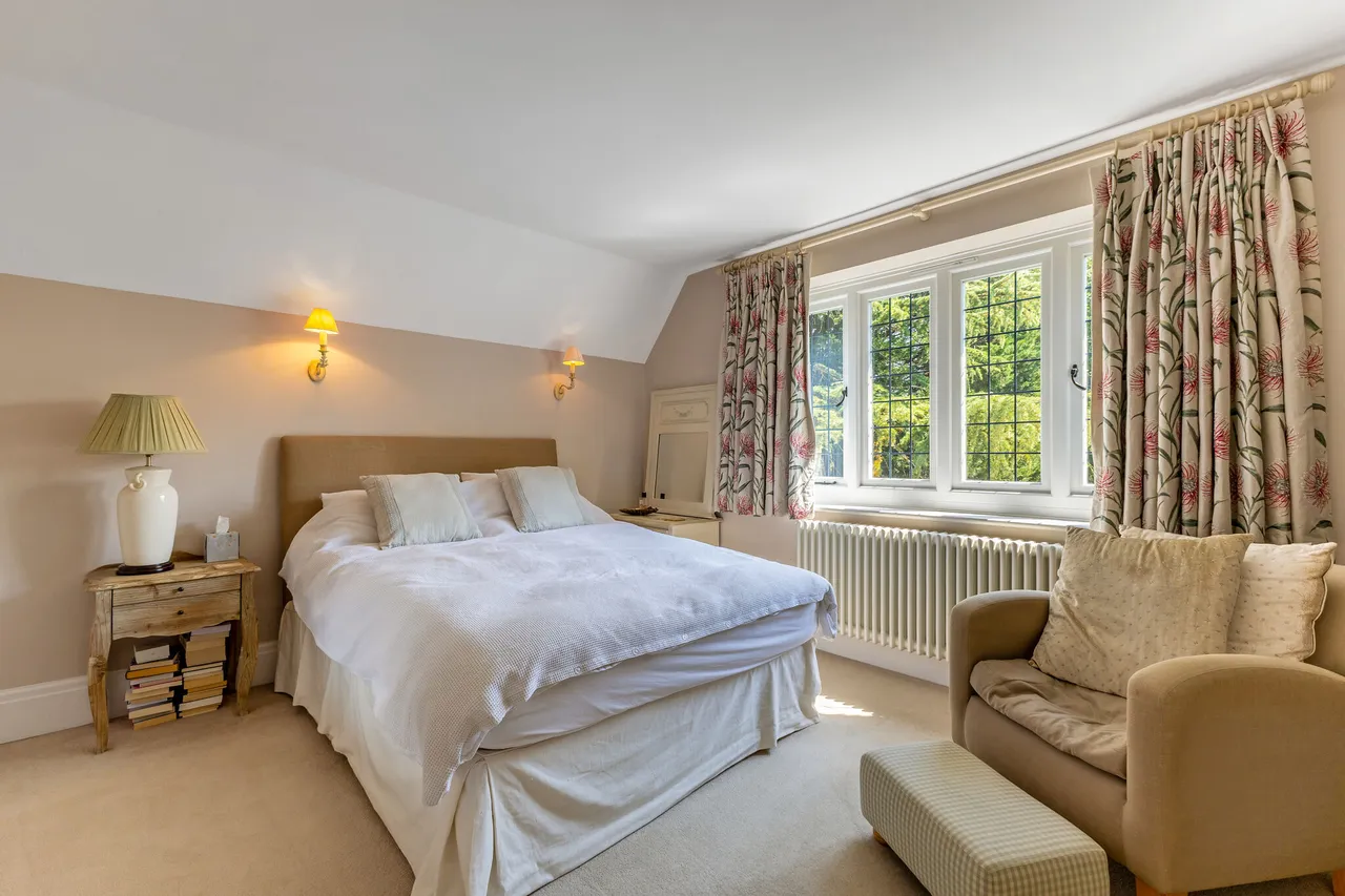 Upper Hale Road, Farnham, GU9, photo 22