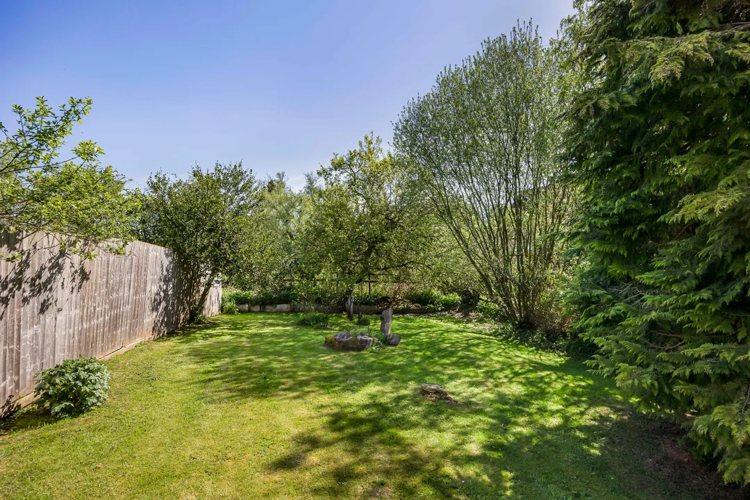 Urdimarsh Cottage, Marden, photo 36
