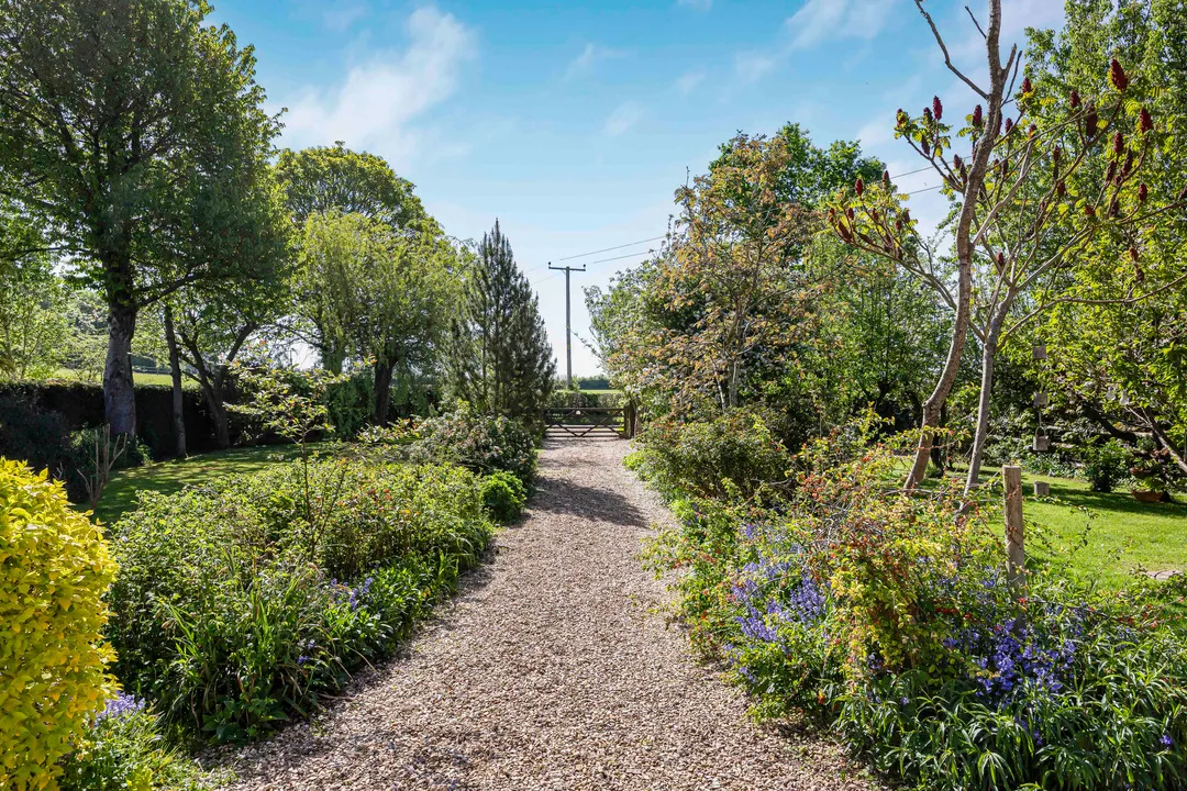 Urdimarsh Cottage, Marden, photo 70