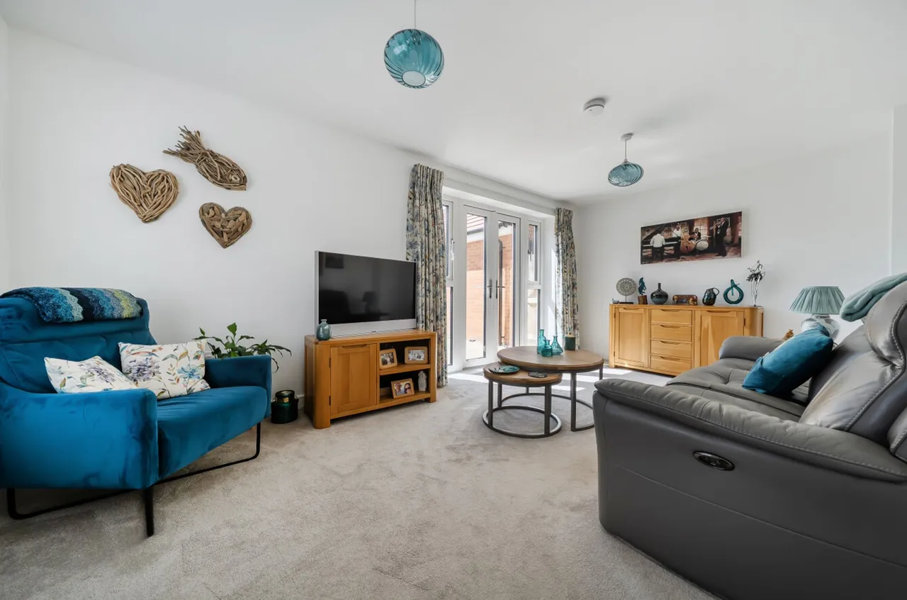 Tiller Crescent, Pagham, PO21, photo 2