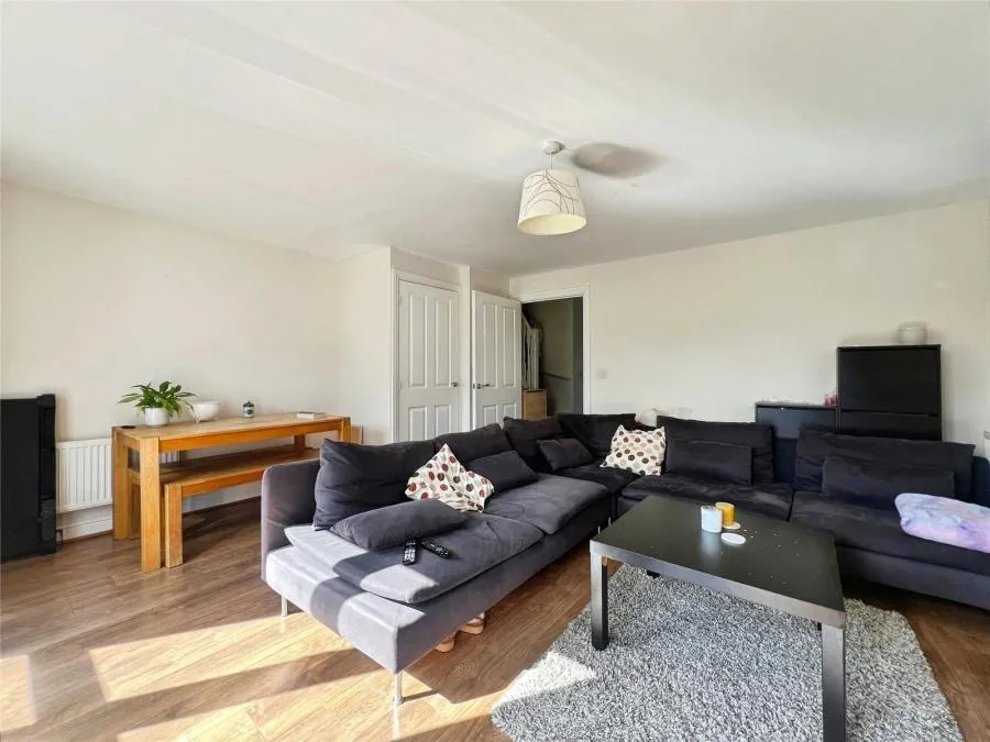 Outfield Crescent, Wokingham, RG40, photo 3