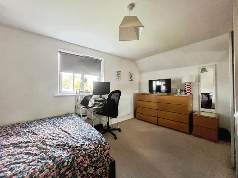 Outfield Crescent, Wokingham, RG40, photo 8