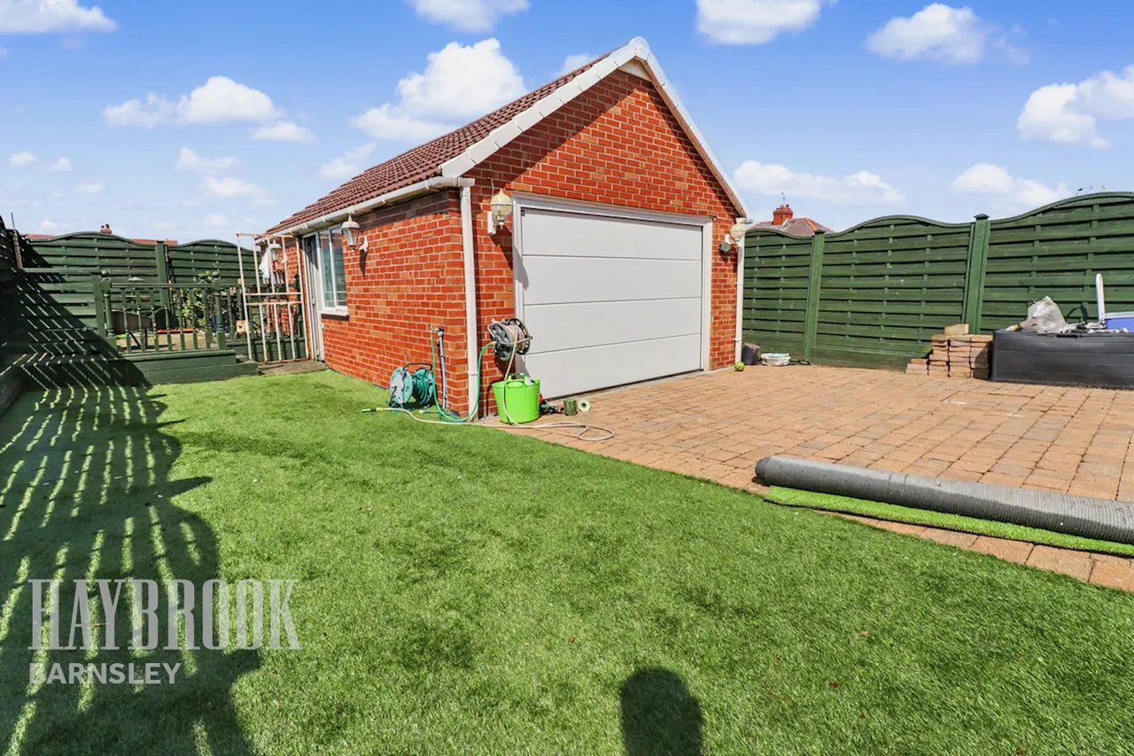 Loxley Avenue, Wombwell, photo 13