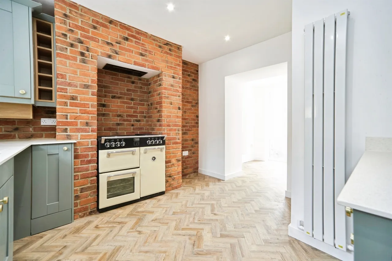 3 bed house for sale, Smalewell Gardens, Pudsey, LS28