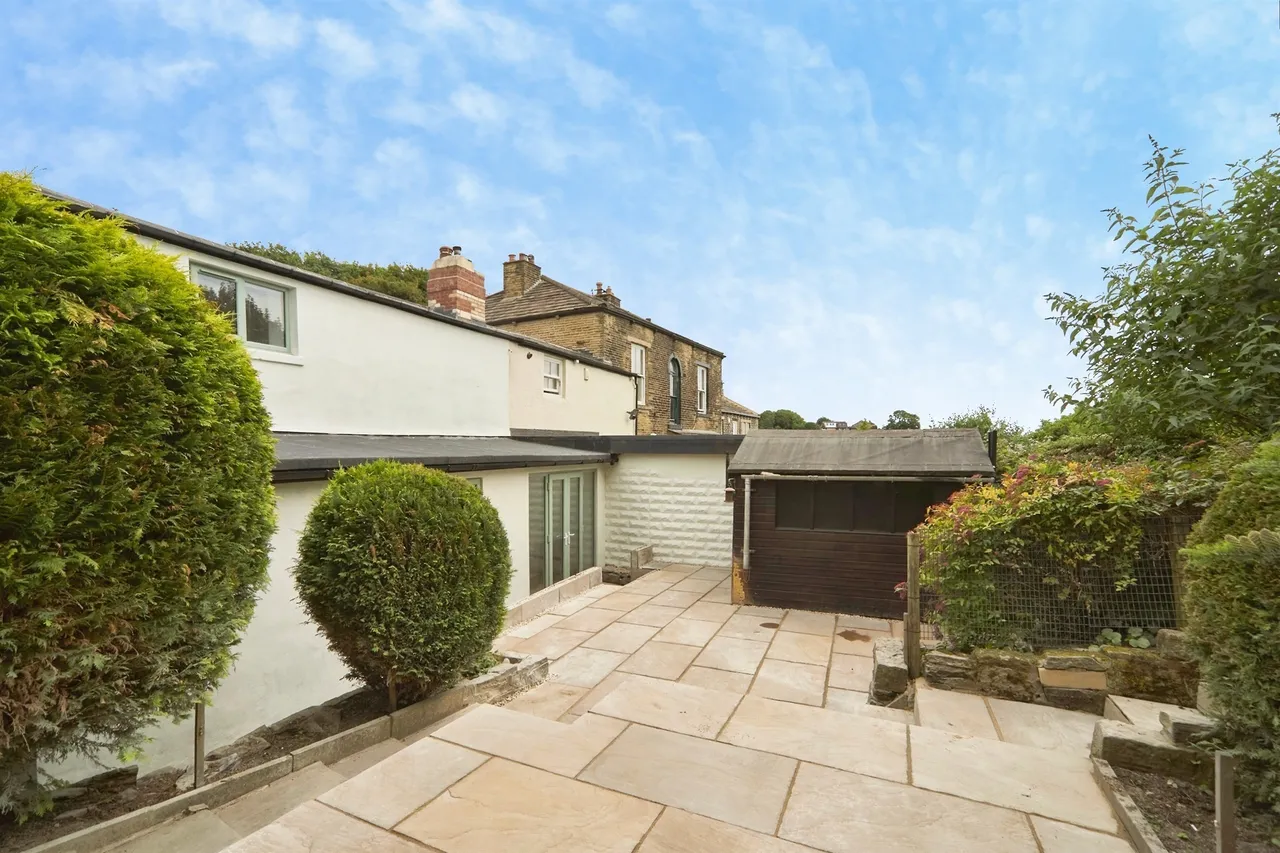 Smalewell Gardens, Pudsey, LS28, photo 9