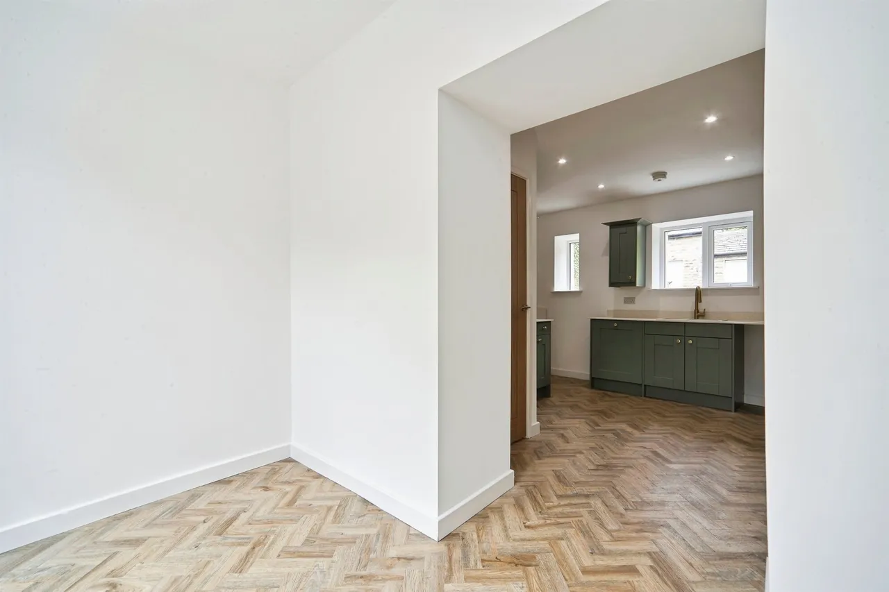 Smalewell Gardens, Pudsey, LS28, photo 7