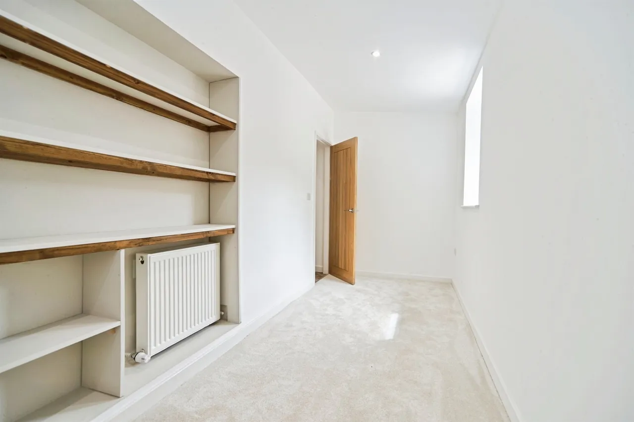 Smalewell Gardens, Pudsey, LS28, photo 18