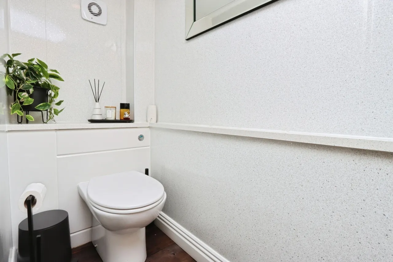 Broom Lane, Rotherham, South Yorkshire, S60, photo 30