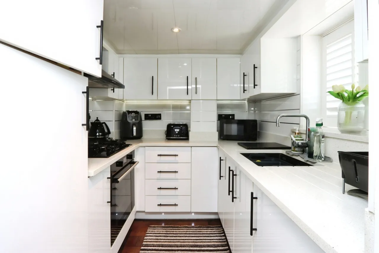 Broom Lane, Rotherham, South Yorkshire, S60, photo 16