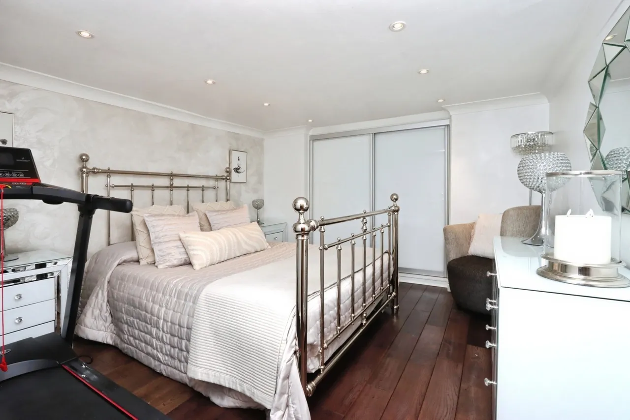 Broom Lane, Rotherham, South Yorkshire, S60, photo 21