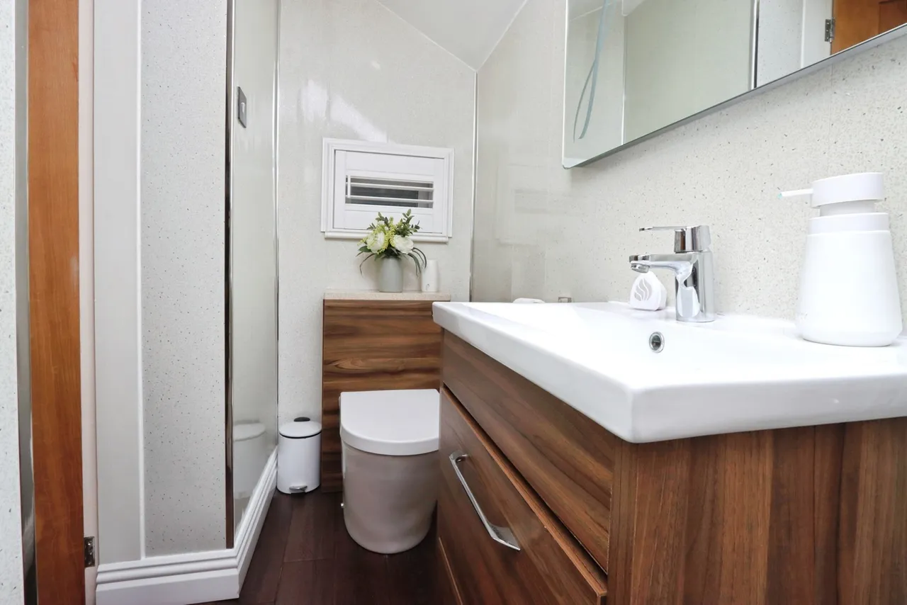 Broom Lane, Rotherham, South Yorkshire, S60, photo 11