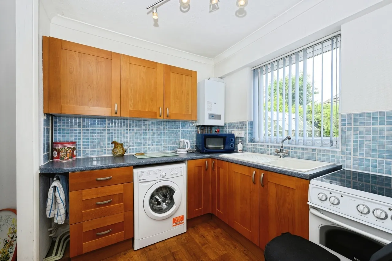 Ash Close, Merstham, RH1, photo 5