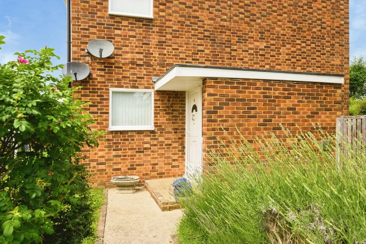 Ash Close, Merstham, RH1, photo 10