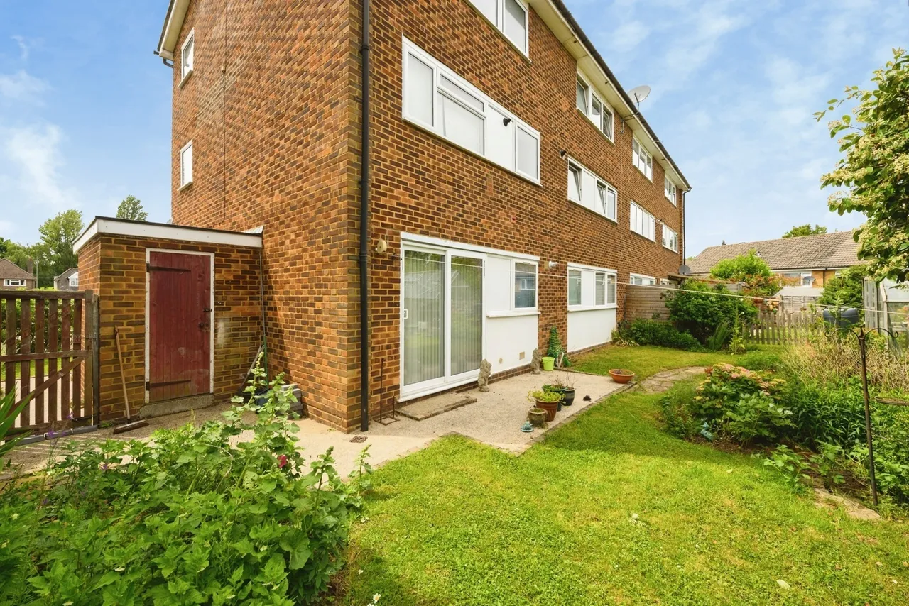 Ash Close, Merstham, RH1, photo 14
