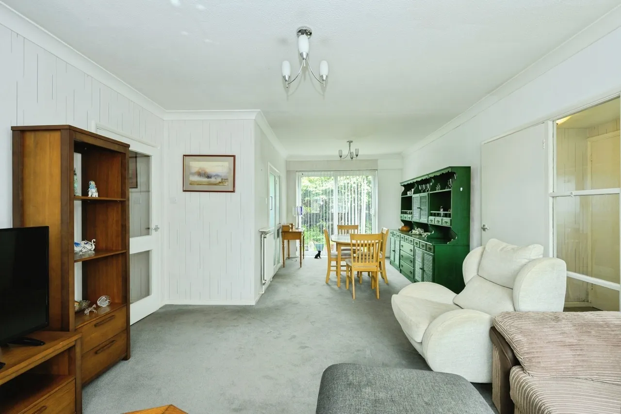 Ash Close, Merstham, RH1, photo 8