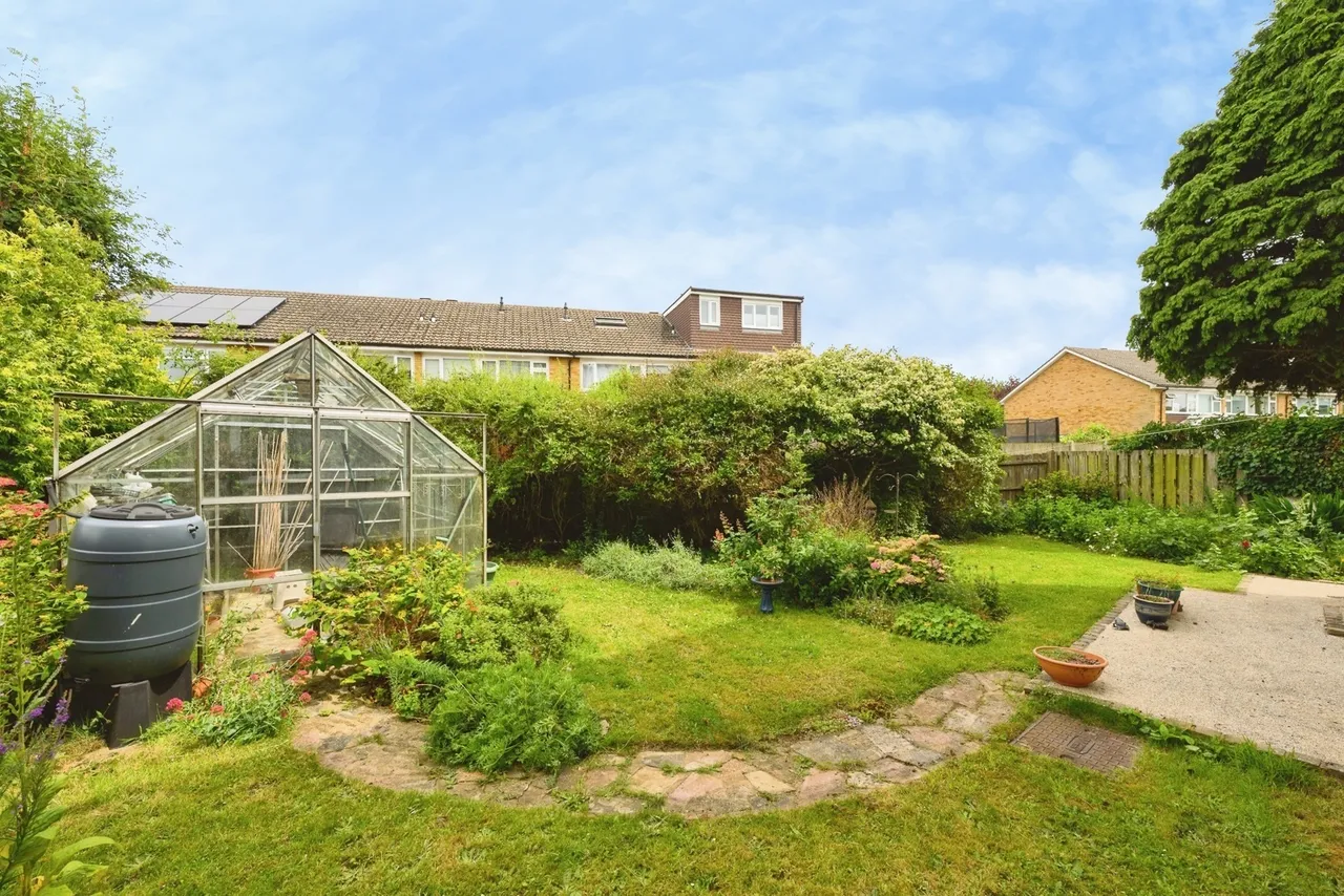 Ash Close, Merstham, RH1, photo 2