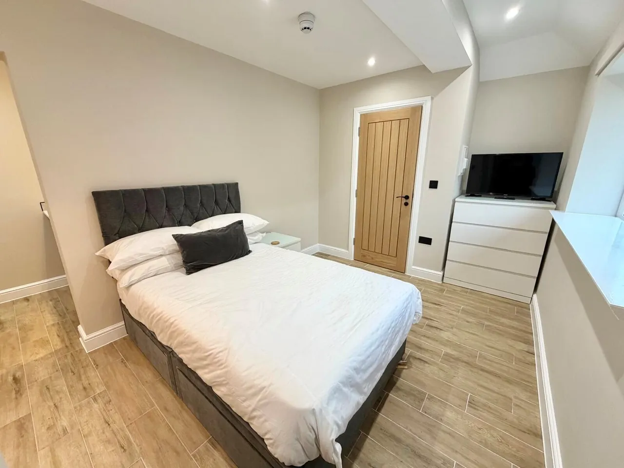 Old Fallow Road, Cannock, WS11, photo 2