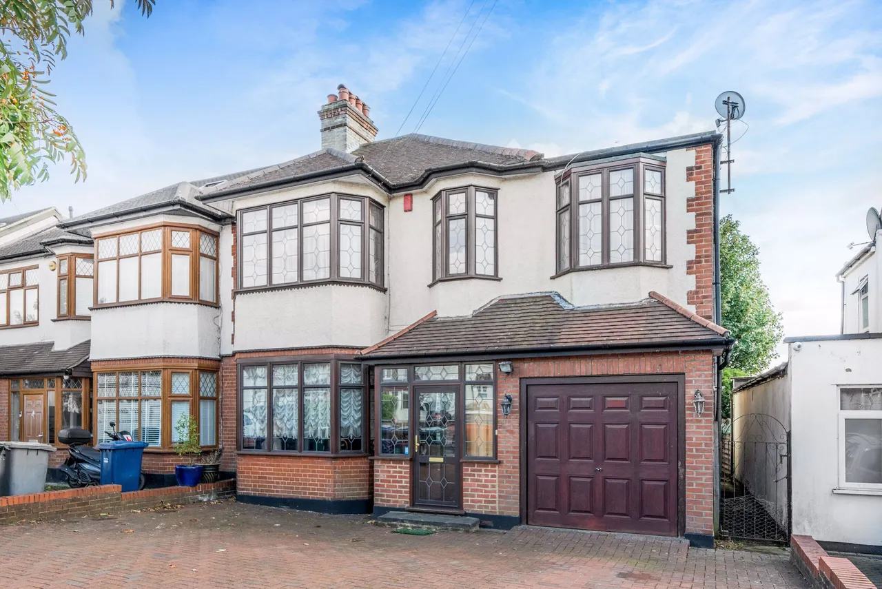 5 bed house for sale — Cat Hill, East Barnet, Barnet, Greater London, EN4 8HU