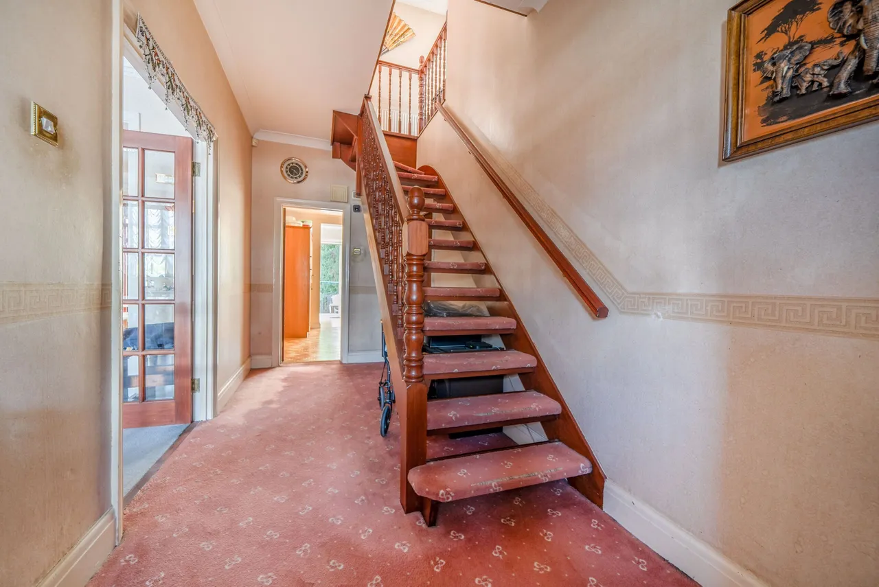 Cat Hill, East Barnet, Barnet, Greater London, EN4 8HU, photo 8