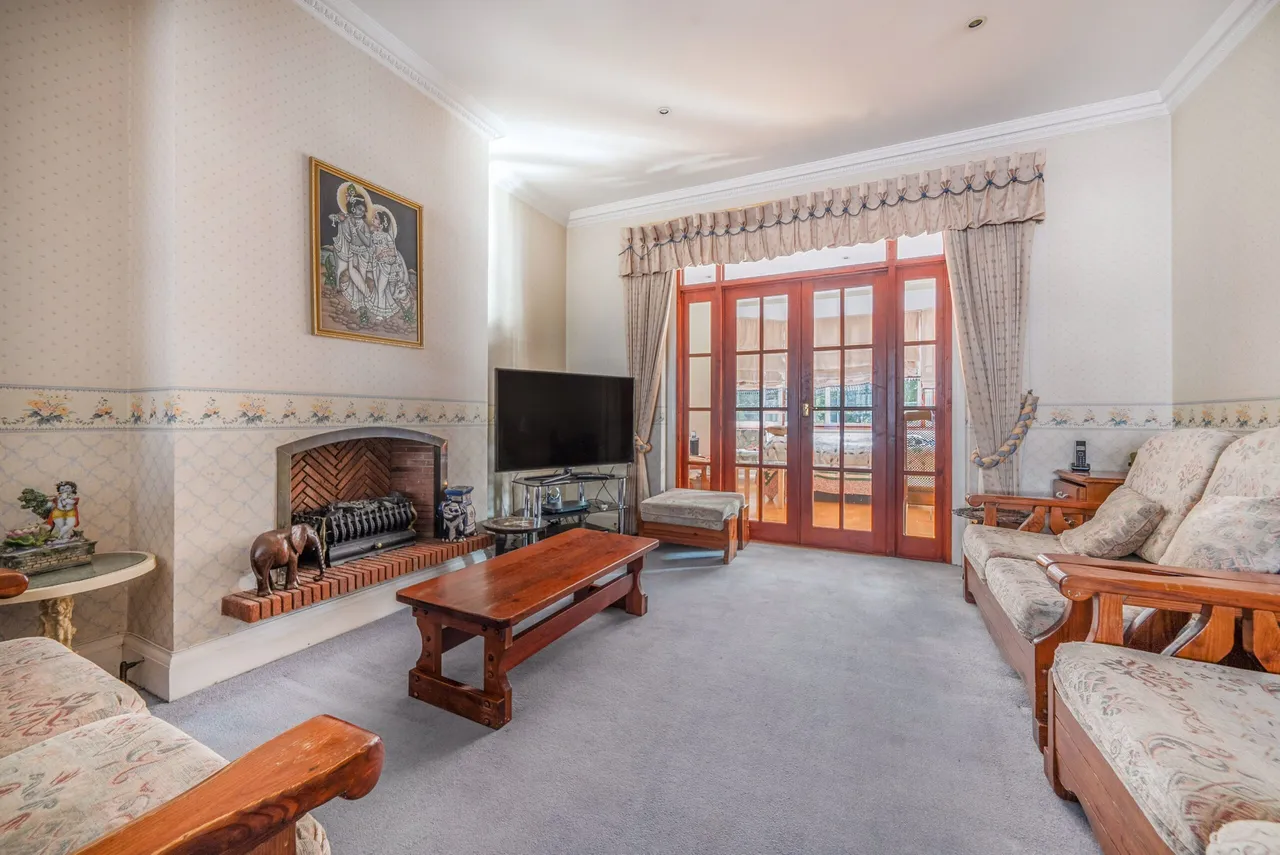 Cat Hill, East Barnet, Barnet, Greater London, EN4 8HU, photo 4