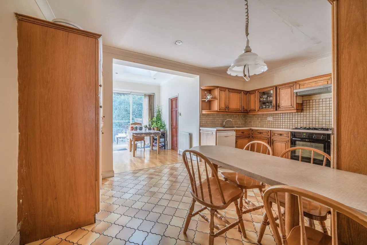 Cat Hill, East Barnet, Barnet, Greater London, EN4 8HU, photo 6