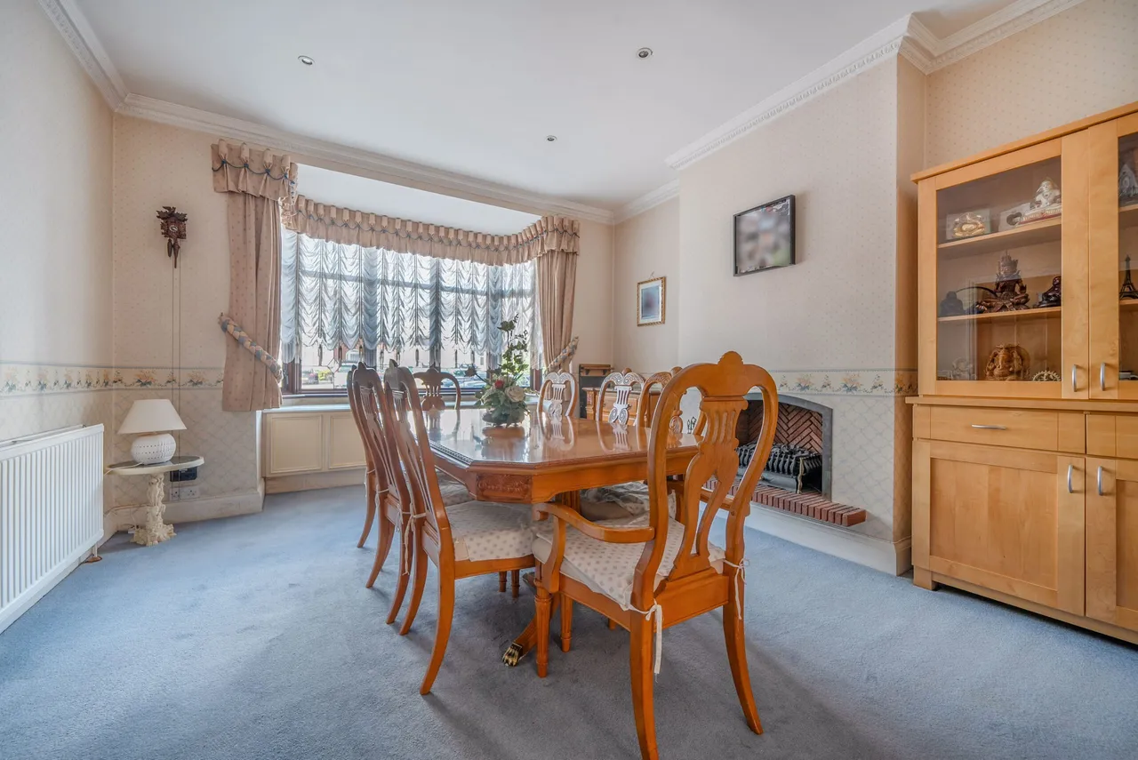 Cat Hill, East Barnet, Barnet, Greater London, EN4 8HU, photo 5