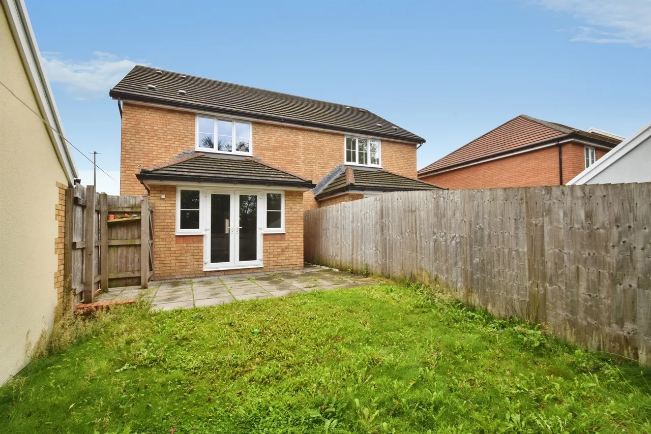 Walnut Close, Tredegar, NP22, photo 40