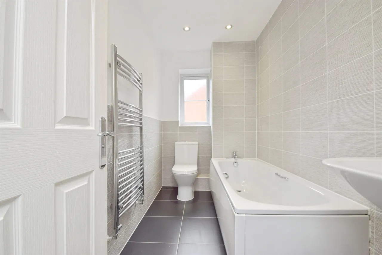 Walnut Close, Tredegar, NP22, photo 5
