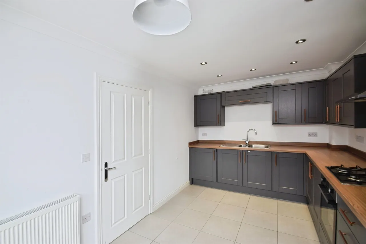 Walnut Close, Tredegar, NP22, photo 21