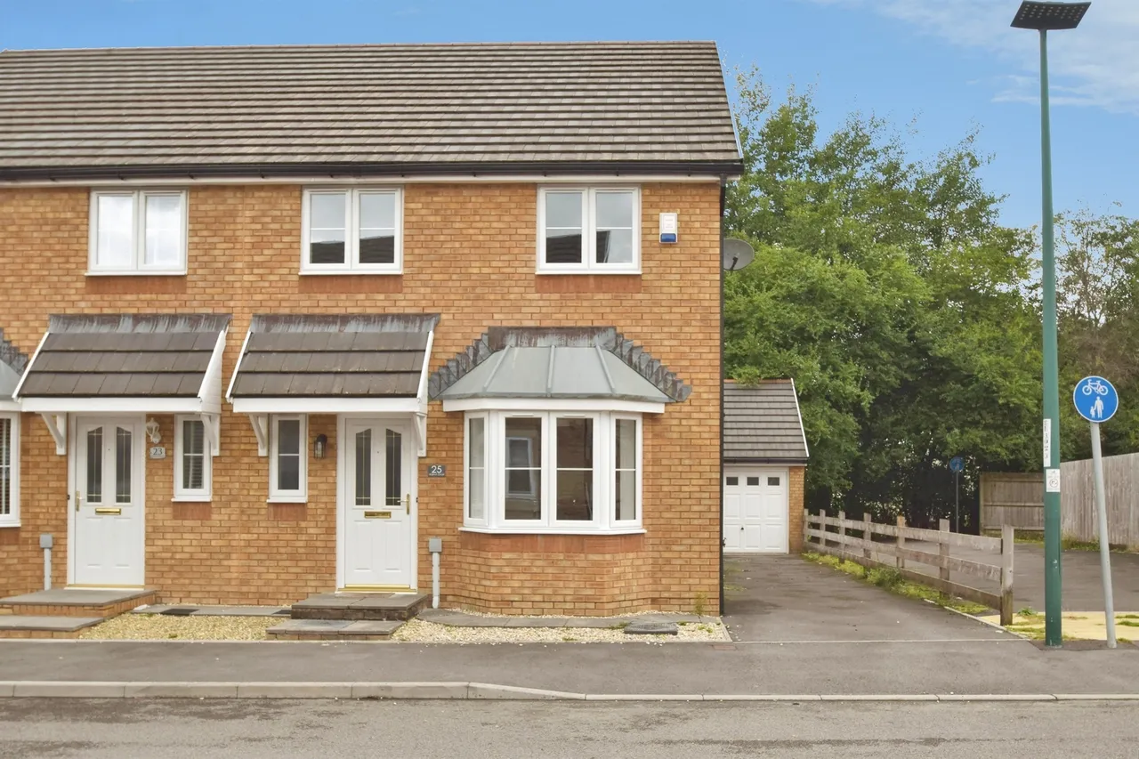 Walnut Close, Tredegar, NP22, photo 44