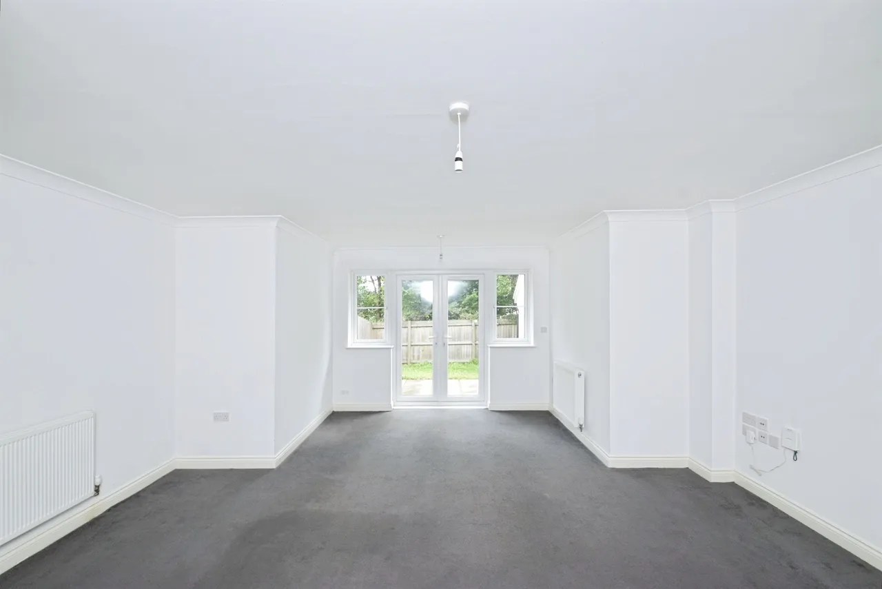 Walnut Close, Tredegar, NP22, photo 2
