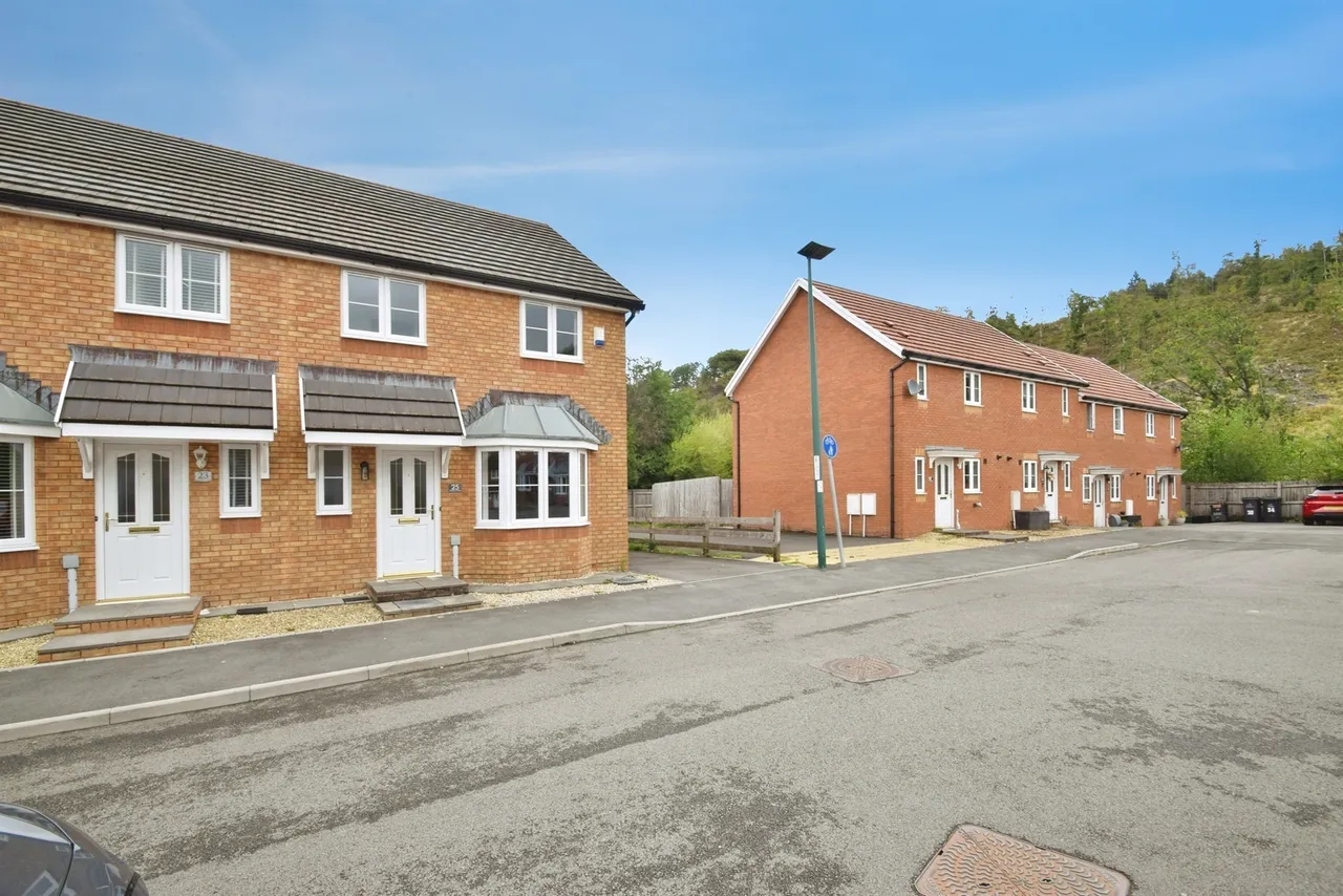 Walnut Close, Tredegar, NP22, photo 47
