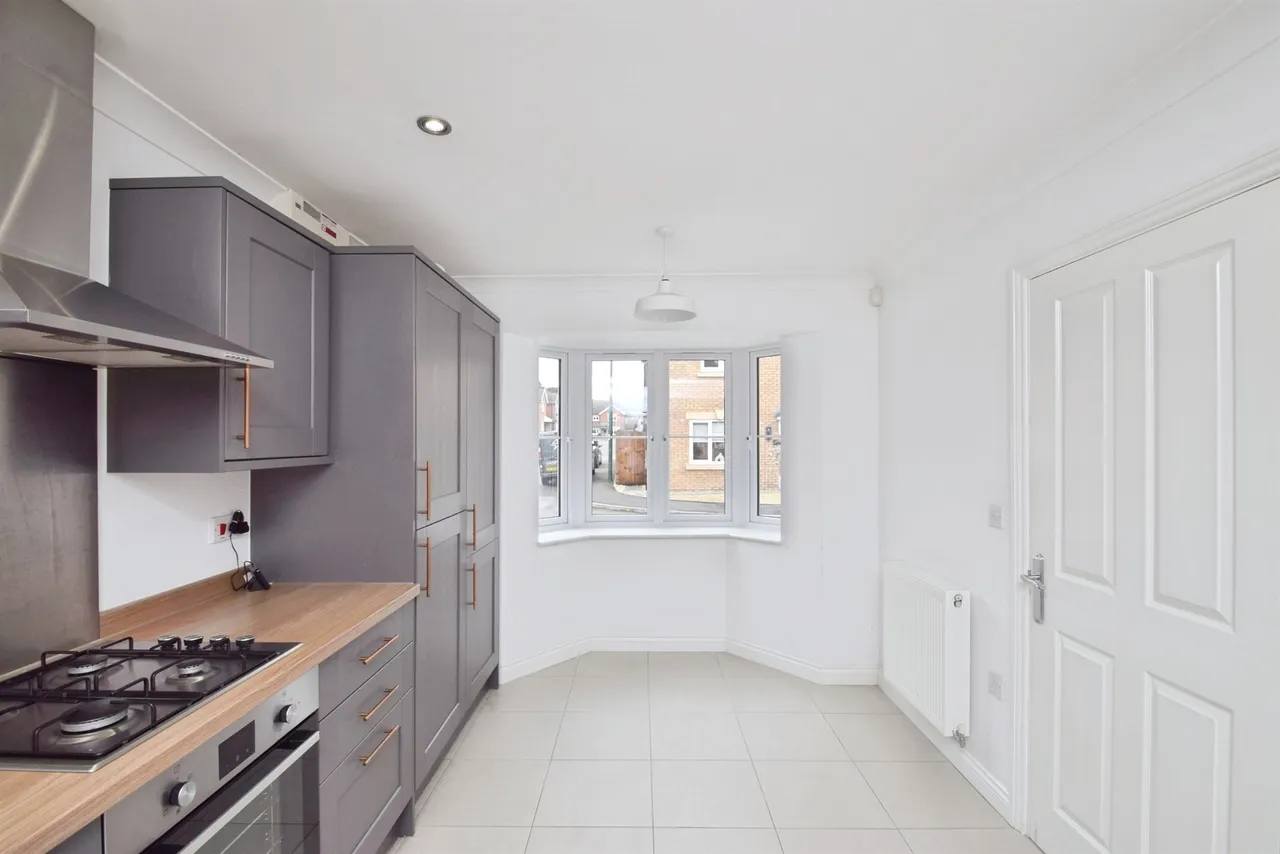 Walnut Close, Tredegar, NP22, photo 13