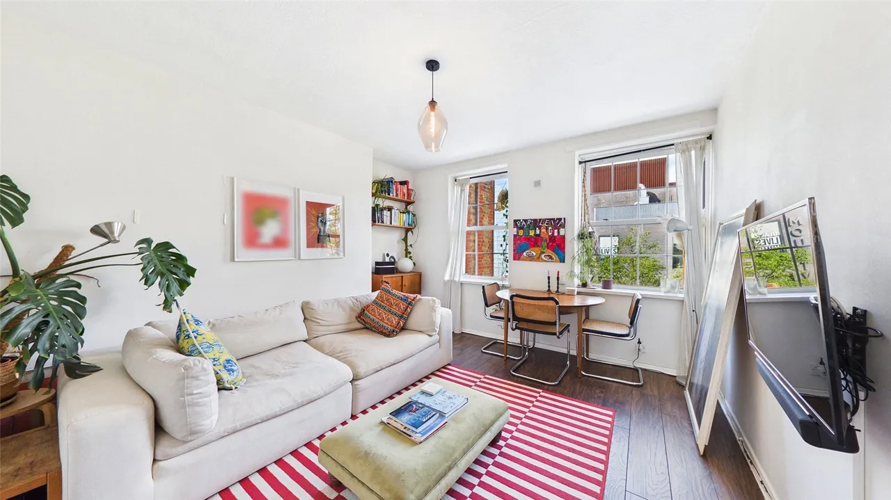 2 bed flat for sale — Peckham Hill Street, SE15