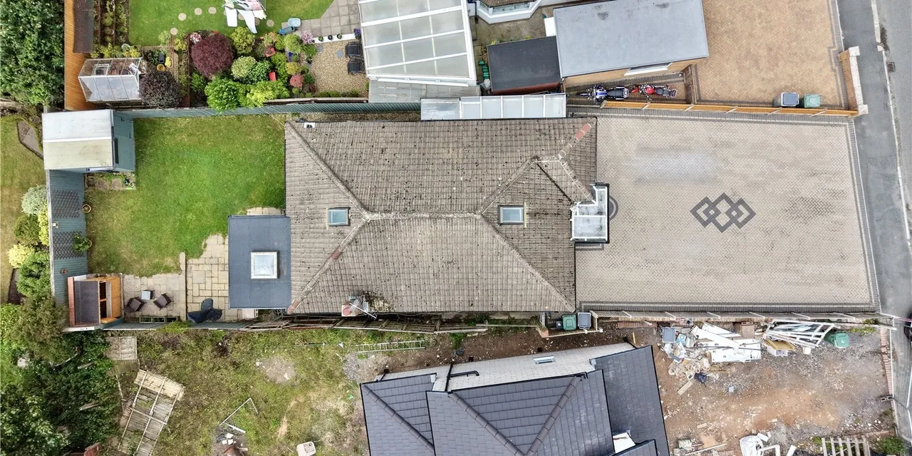 Rosemead Avenue, Pensby, CH61, photo 18
