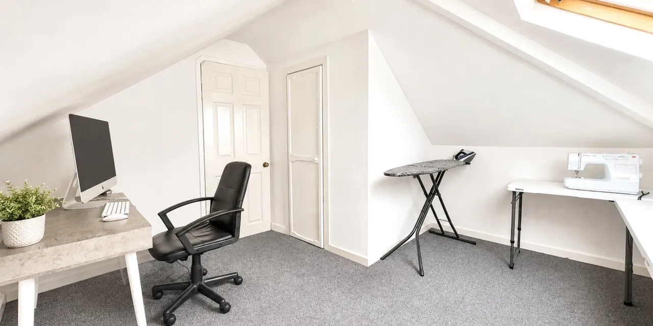 Rosemead Avenue, Pensby, CH61, photo 12