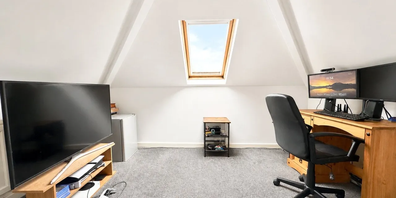 Rosemead Avenue, Pensby, CH61, photo 13