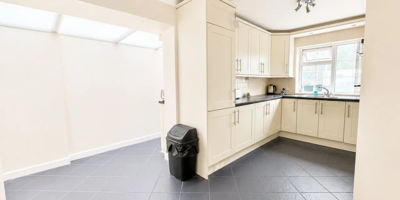 Rosemead Avenue, Pensby, CH61, photo 5