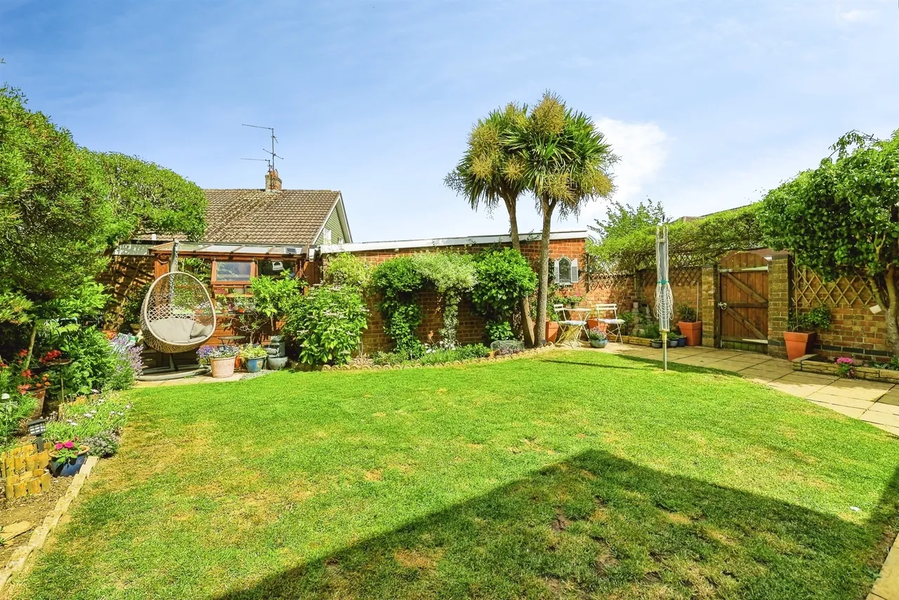 Cottingham Drive, Moulton, NN3, photo 12